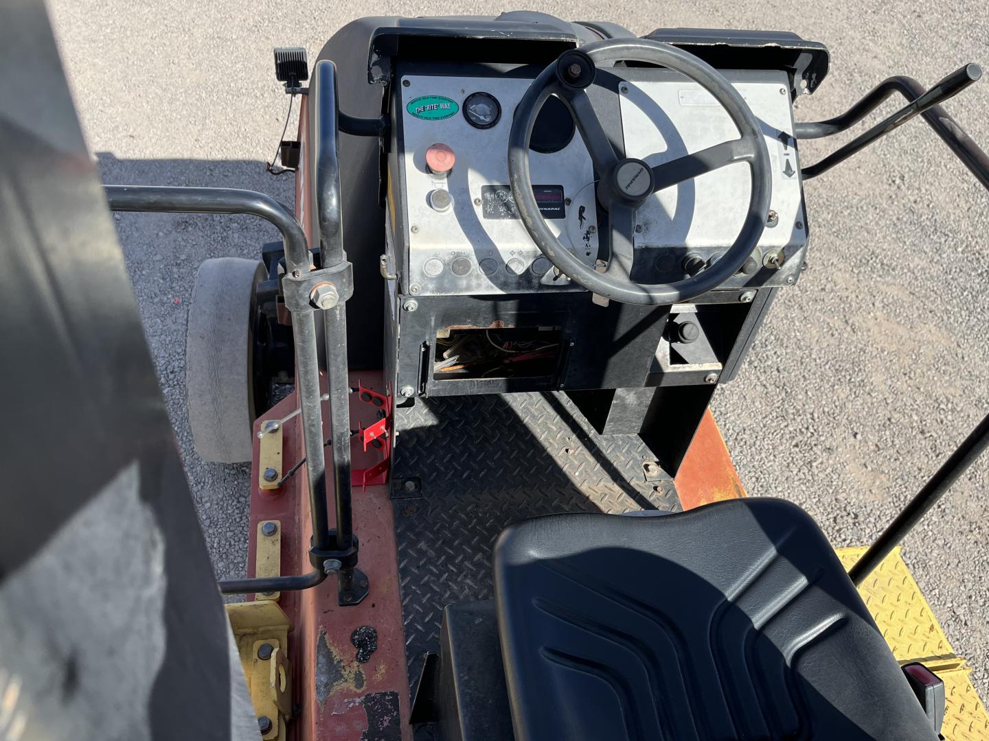 ./imagenes/INVOICE/2019/17352/COMPACTADOR NEUMATICO DYNAPAC CP142 (21).JPG